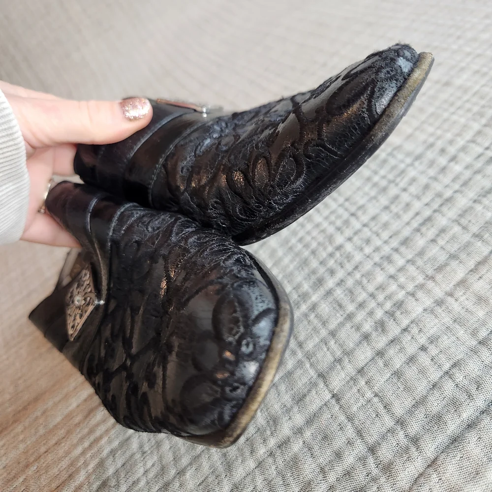 Brighton Black Leather Mules Size 6.5  Heeled Embroidered Buckle Square Toe - Picture 12 of 13